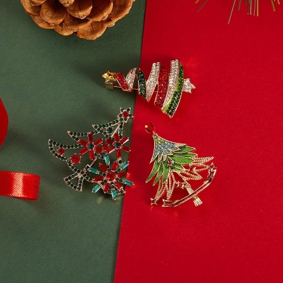 Vánoční brož Swarovski Elements Benecia - vánoční stromeček