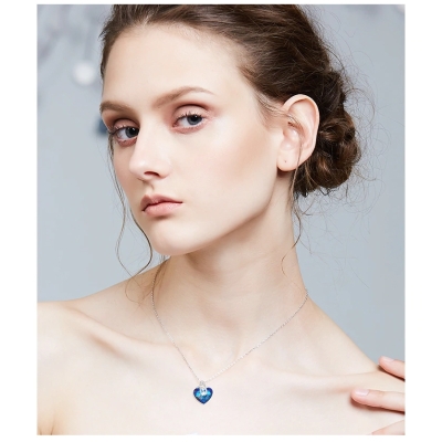 Exkluzivní náhrdelník Swarovski Elements Courtney Blue - srdce
