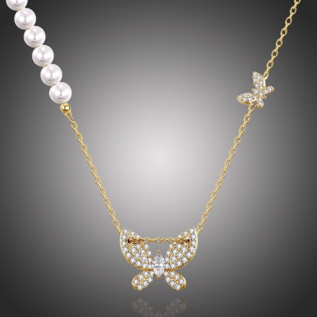 Elegantní perlový náhrdelník se zirkony Laura - motýl