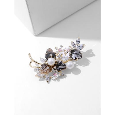 Luxusní perlová brož Swarovski Elements Jeniffer