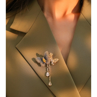 Exkluzivní brož Swarovski Elements Fortunata - motýl