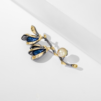 Brož Swarovski Elements Amalia - tulipán, perla, zirkon