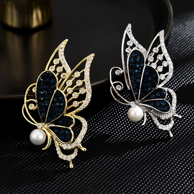 Luxusní brož s perlou a zirkony Raula - motýl