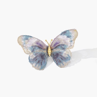 Exkluzivní vyšívaná brož Antonina - motýl
