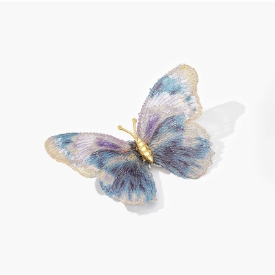 Exkluzivní vyšívaná brož Antonina - motýl