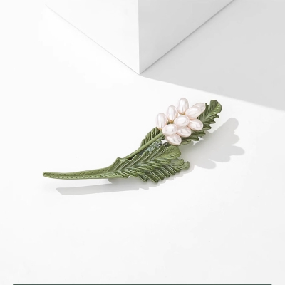 Unikátní perlová brož - květina