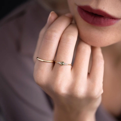 Stříbrný prsten se zeleným zirkonem - stříbro 925/1000
