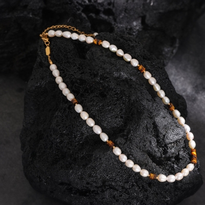 Perlový náhrdelník sladkovodní perly a tygří oko, chirurgická ocel