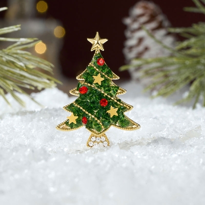 Luxusní vánoční brož ve tvaru stromečku