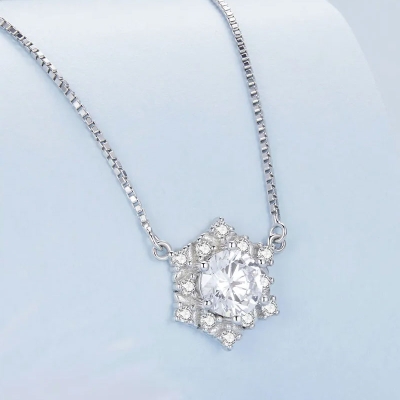 Stříbrný náhrdelník Sněhová vločka - stříbro 925/1000, zirkon