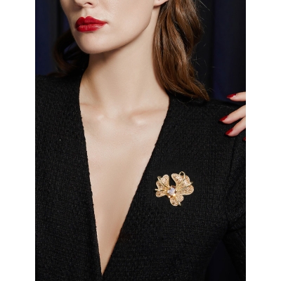 Luxusní brož s champagne krystaly Alessandra