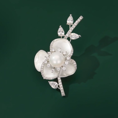 Luxusní brož s perlou a zirkony Ramona | Éternelle
